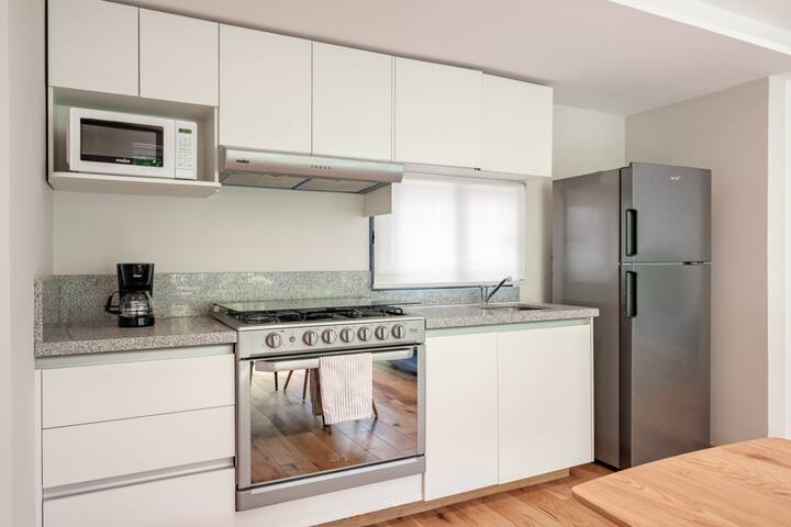 La Condesa Charm – Stylish Apartment gallery image 5