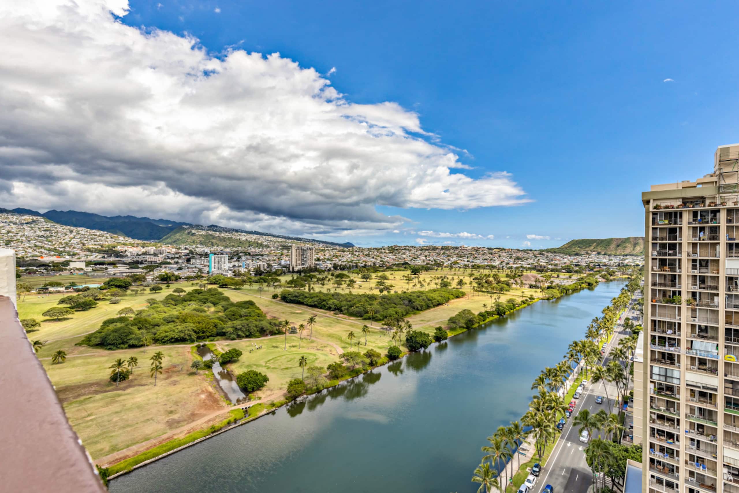 Condo in Honolulu · ★4.91 · 1 bedroom · 1 bed · 1 private bath - Image 11