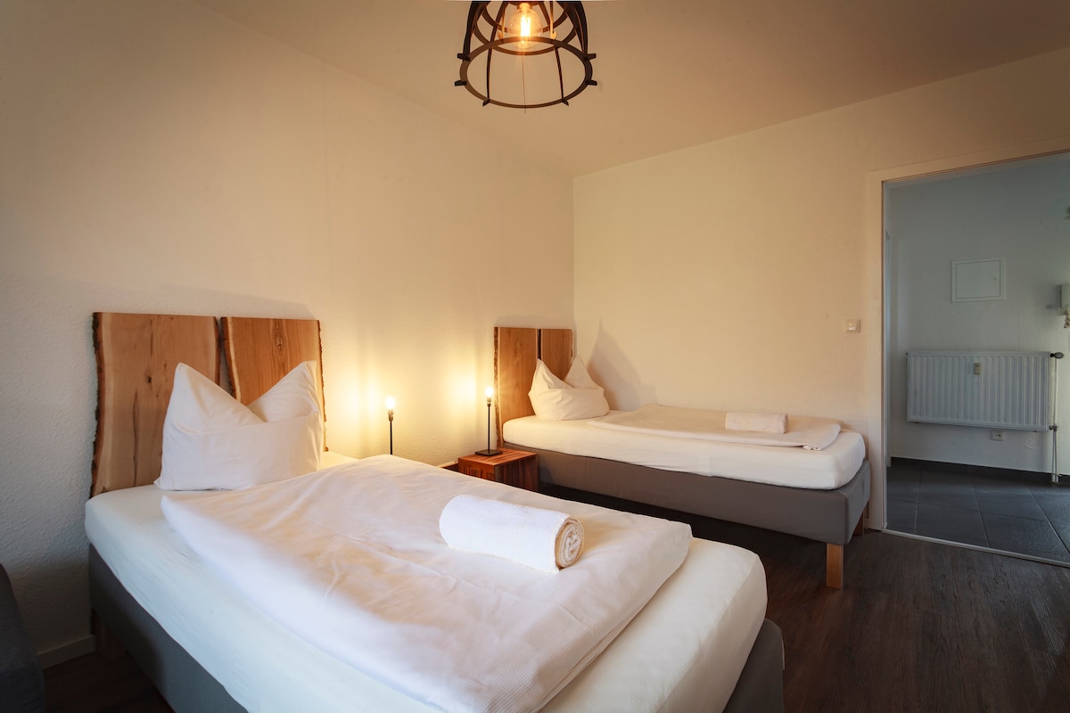 2-room apartment near the exhibition center and the city with parking