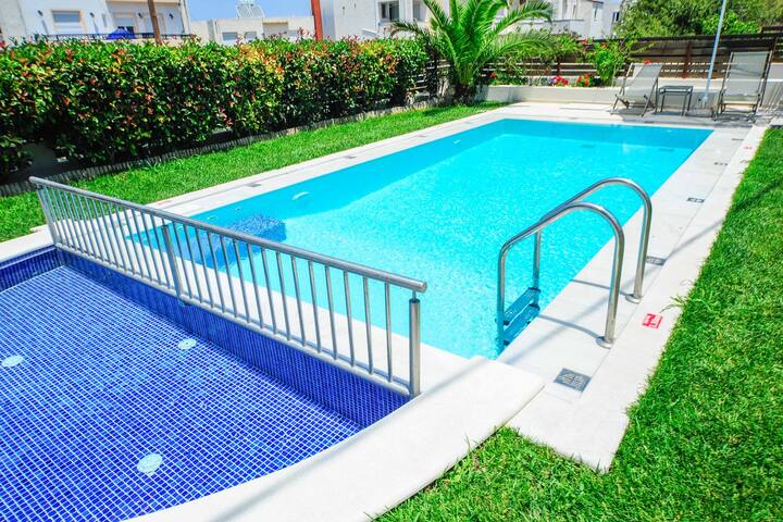 Villa Orsalia gallery image 3