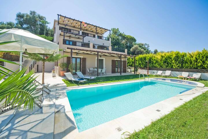 Villa Orsalia gallery image 4