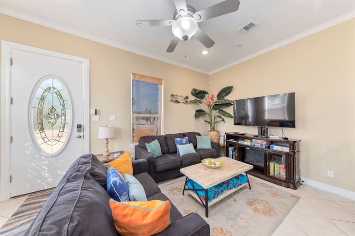 Half Block To Beach At Soleil Del Mar! Sleeps 8 - South Padre Island