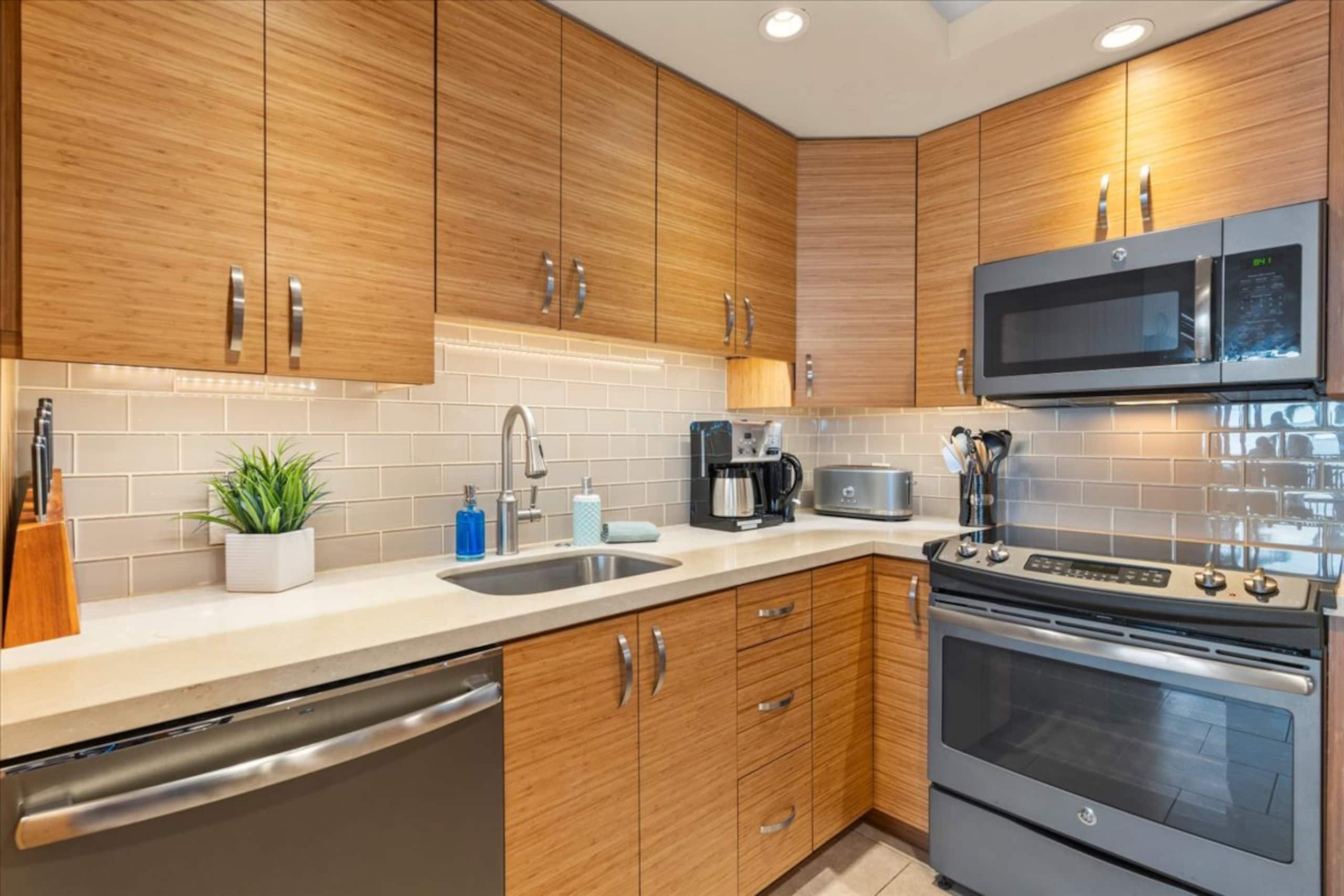 Condo in Kihei · ★4.88 · 2 bedrooms · 3 beds · 2 baths - Image 27