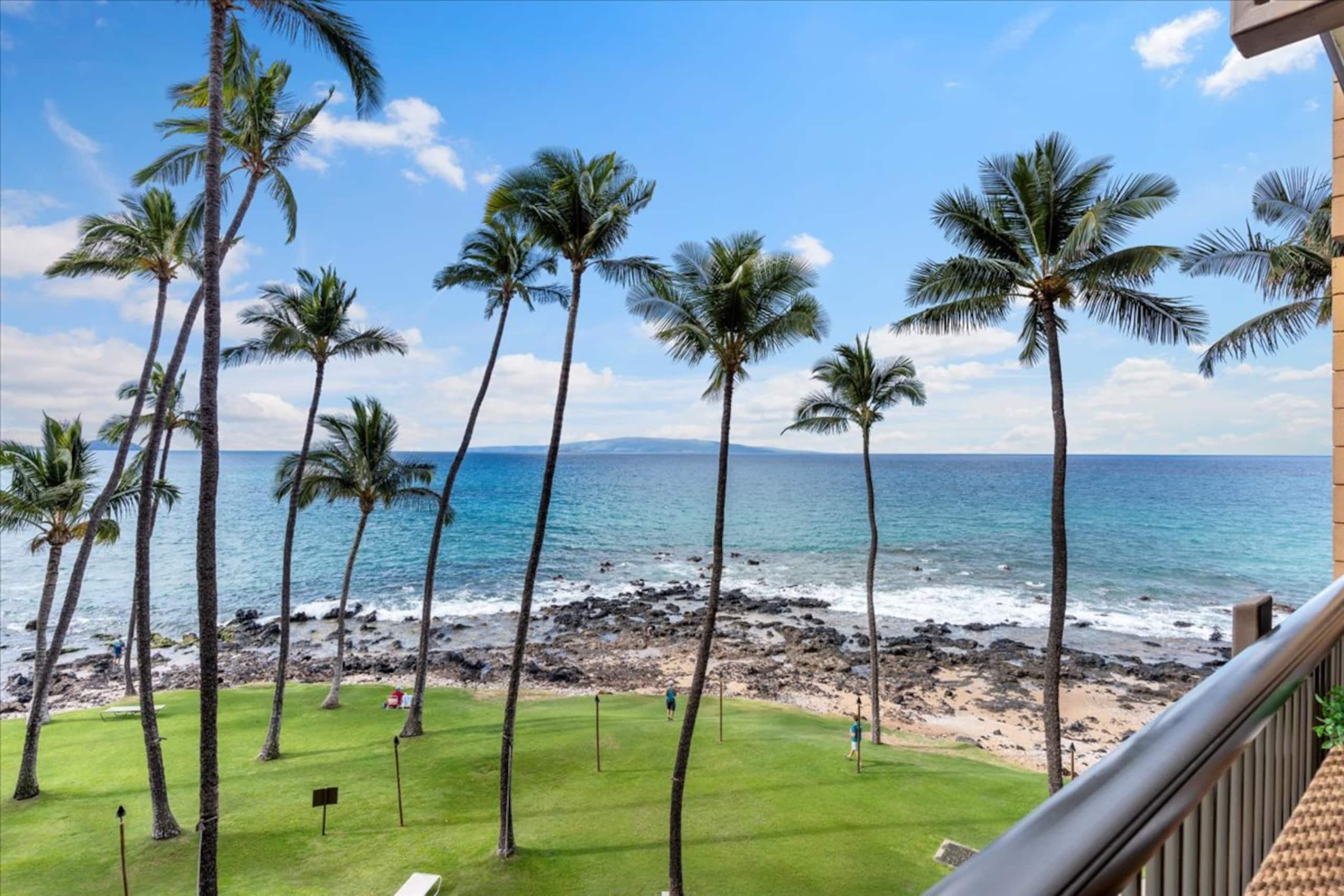 Condo in Kihei · ★4.88 · 2 bedrooms · 3 beds · 2 baths - Image 11