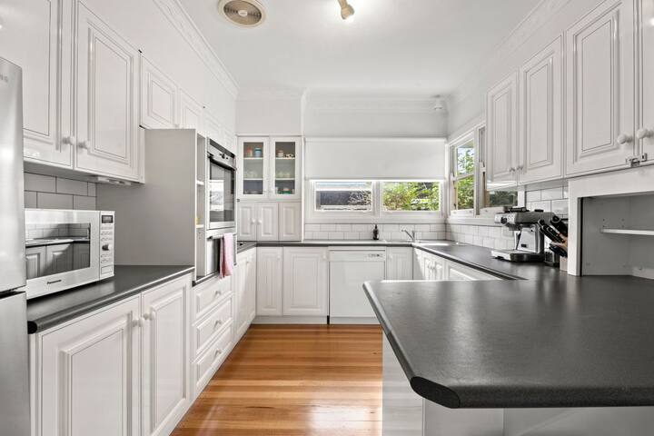 Price Central Torquay 32 gallery image 5