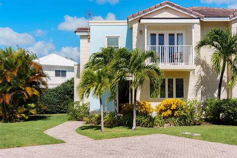 By Beach Townhouse with Plunge Pool - Palisades 6A