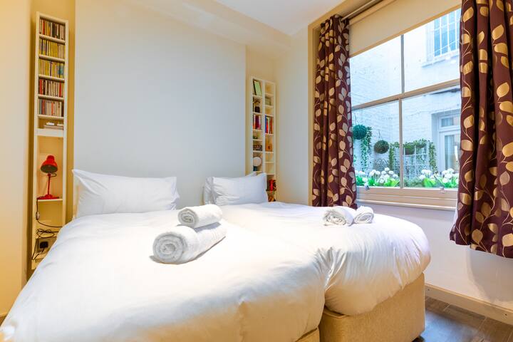 Elegant 2BD Flat, 5 Mins to Kensington Gardens gallery image 4