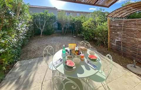 Beautiful home in Saint-Laurent-de-la-Cabrerisse