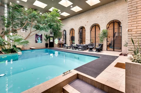 Private Poolside Paradise: Attached Home by Denver
