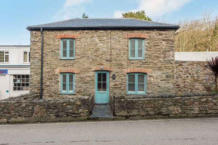 Beach Cottage (Sleep 8) - Porthtowan