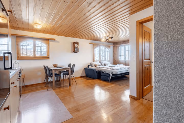 Alpine Garden Retreat | Panoramic Mountain Views - Spiez