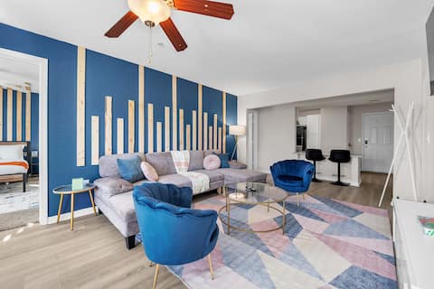 Top Airbnb: Large apt w/pool & hot tub & workspace in Pleasant Valley