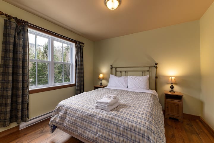 Relájate en tu refugio de montaña.