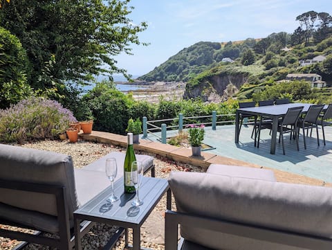 Beach Front House with Sea Views & Access to Beach