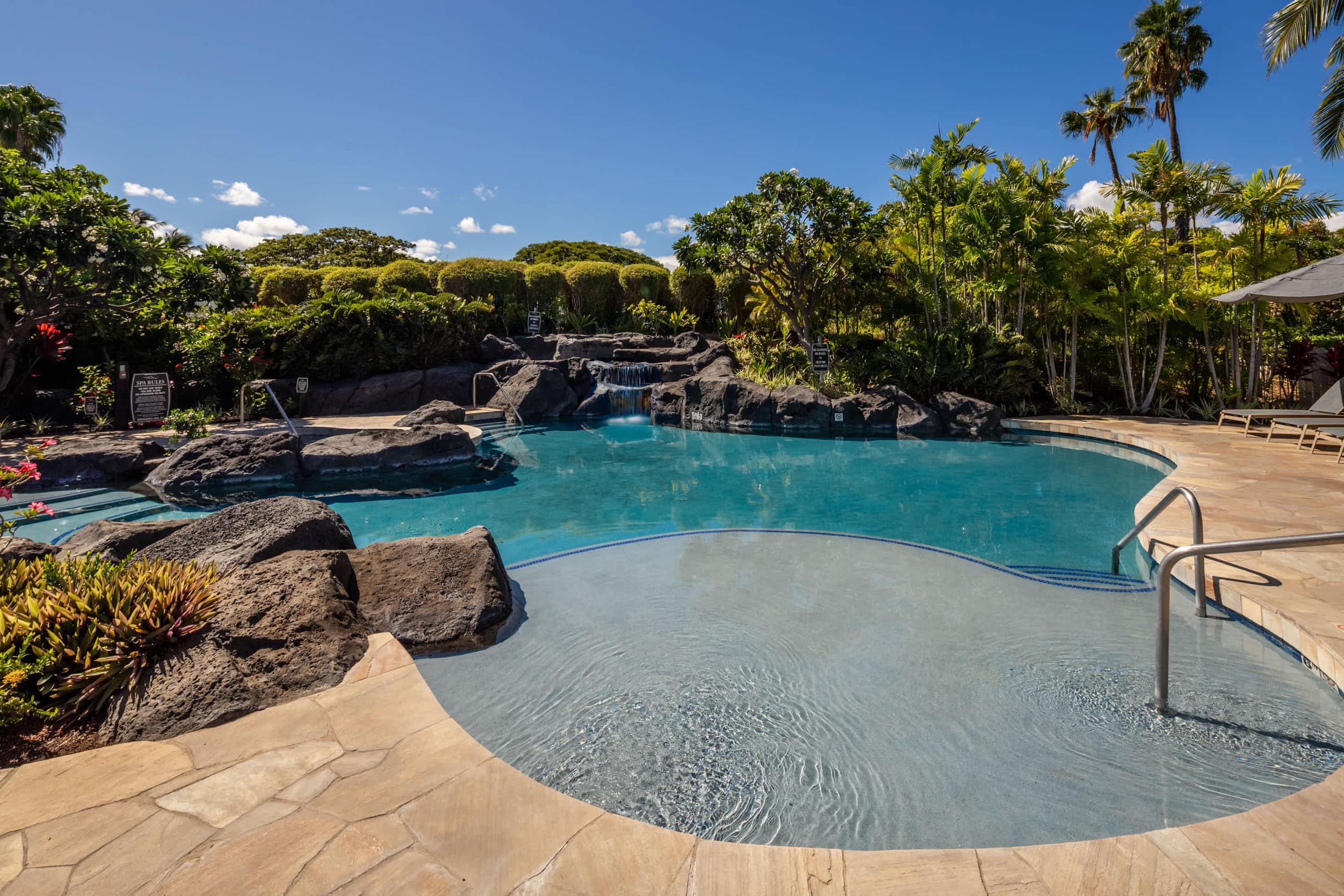 Hale Laki Stunning Resort Condo, Walk to Beach - Photo 35