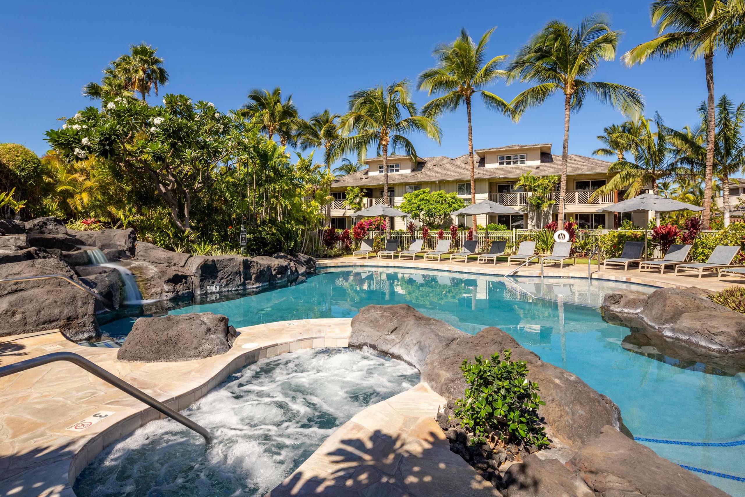 Hale Laki Stunning Resort Condo, Walk to Beach - Photo 34