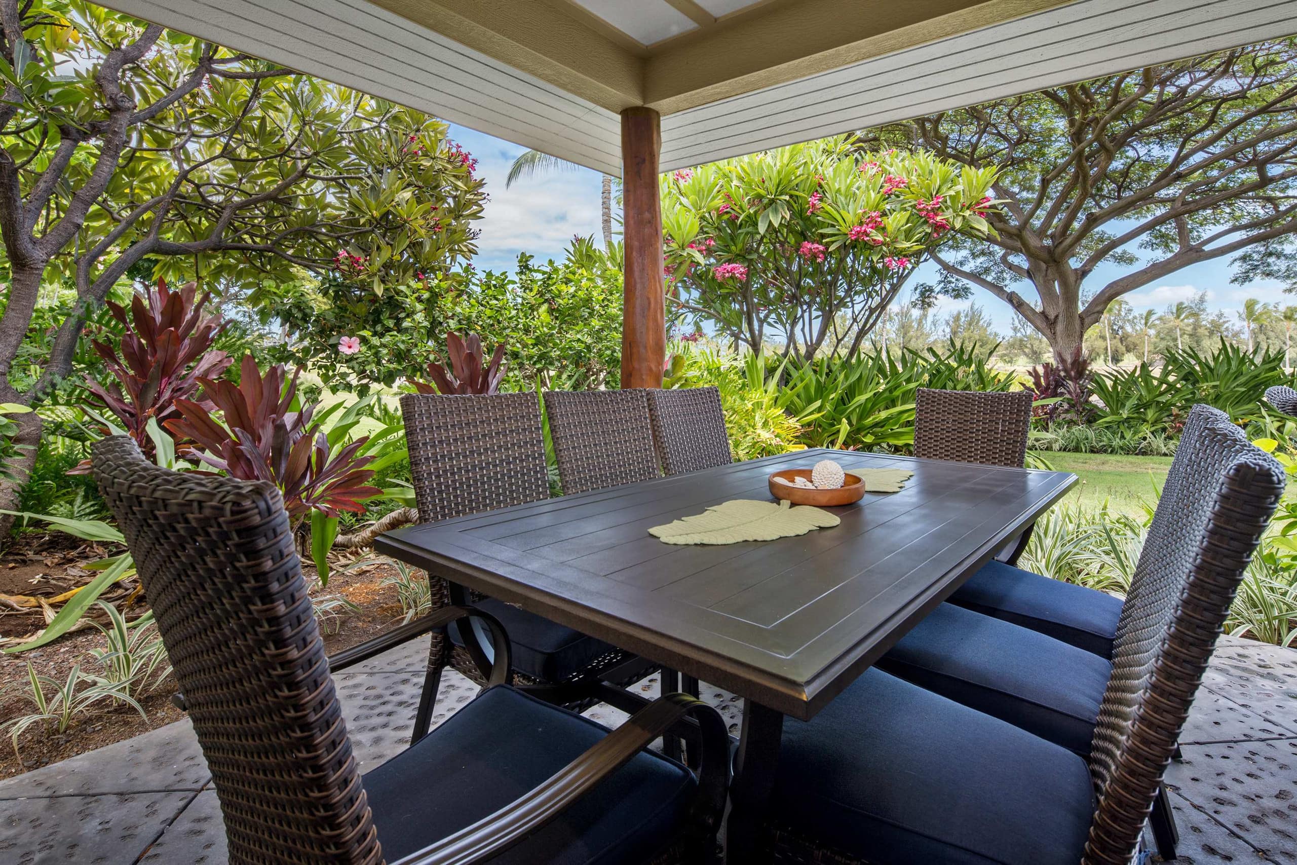 Hale Laki Stunning Resort Condo, Walk to Beach - Photo 6