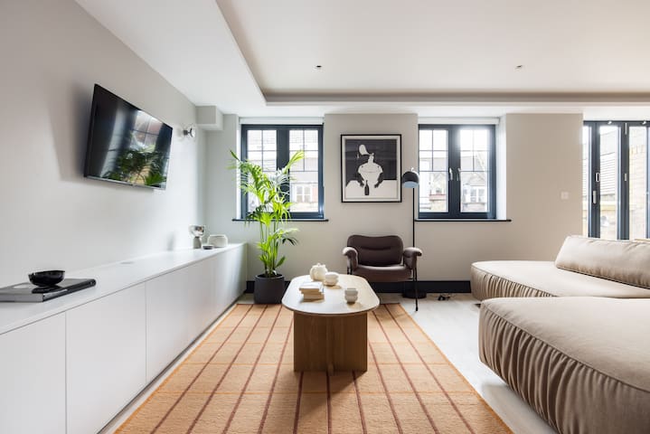 Covent Garden 3BR Duplex – Netflix & Nespresso