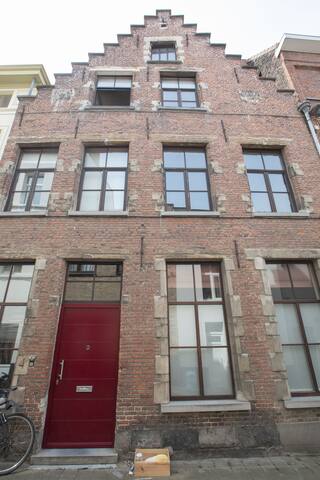 De Wijngaard, a unique complete house for 6 people gallery image 2