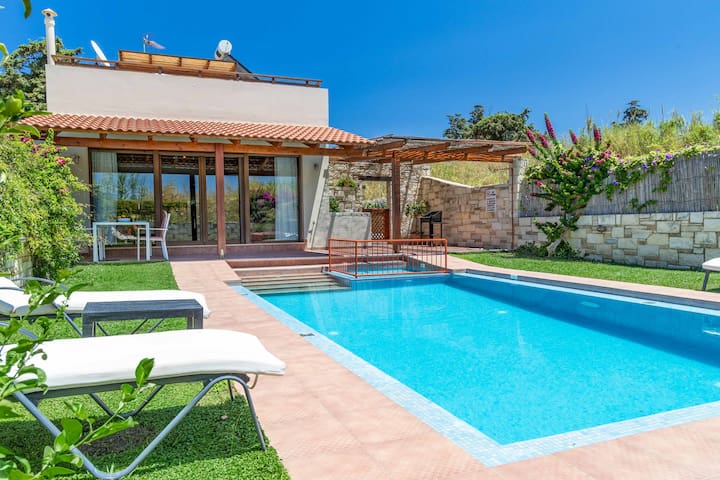Villa Mandarin Platanias