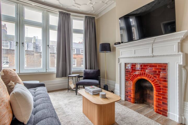 Blueground | Farringdon, nr shops, dining & bars gallery image 2