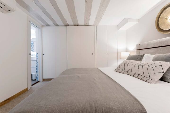 Luxury apartment near La Latina.Plaza de la Cebada gallery image 4