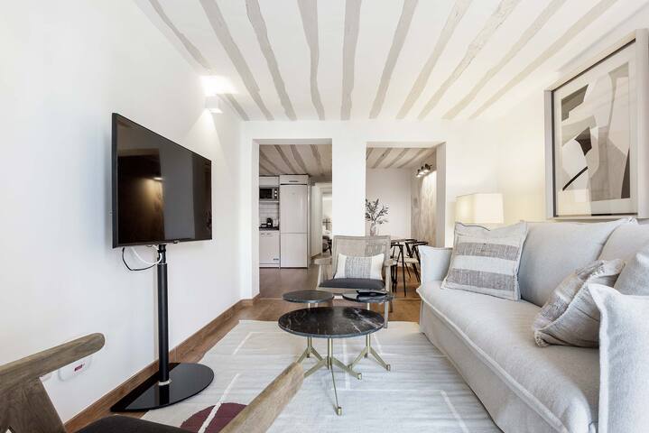 Luxury apartment near La Latina.Plaza de la Cebada gallery image 2