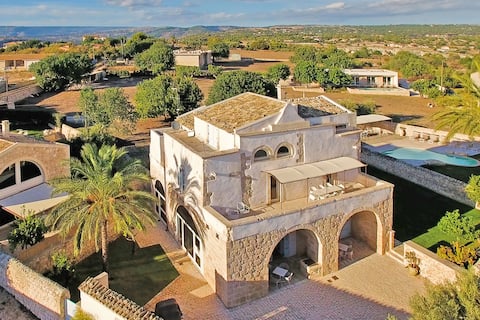 Villa Sorbo - by Happy Rentals