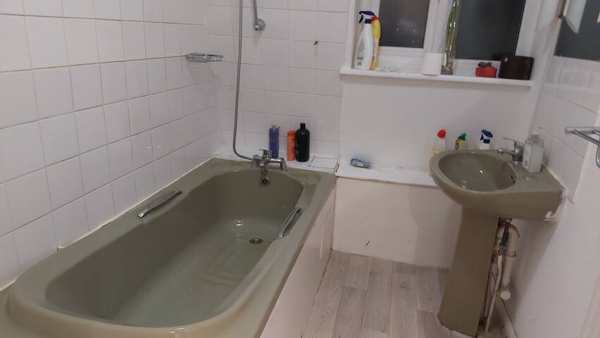 2-Bed Apartment in King’s Cross Central London