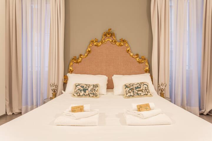 Spanish Steps DeLuxe 3 BDR gallery image 4