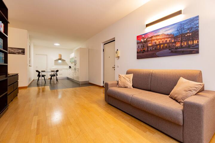 Premuda20 Milan elegant apartment by Hospity