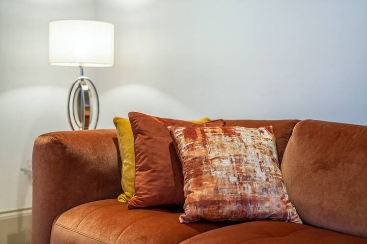 Luxury 4-Bed Apartment in Mayfair gallery image 5