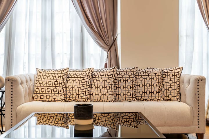 Modern Mayfair Apartment near Hyde Park gallery image 4