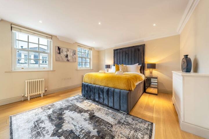 Luxury Two-Bedroom Apt in Mayfair, London gallery image 2