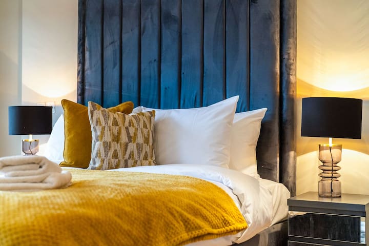 Luxury Two-Bedroom Apt in Mayfair, London