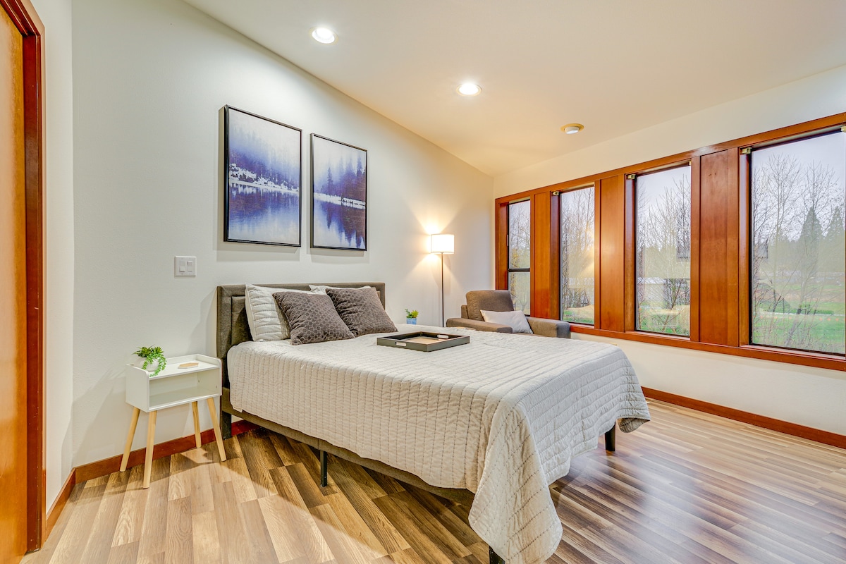 Spavaća soba 3 | Bračni krevet (širine 150-179 cm) | Kauč za jednu osobu | Smart TV | 2. kat