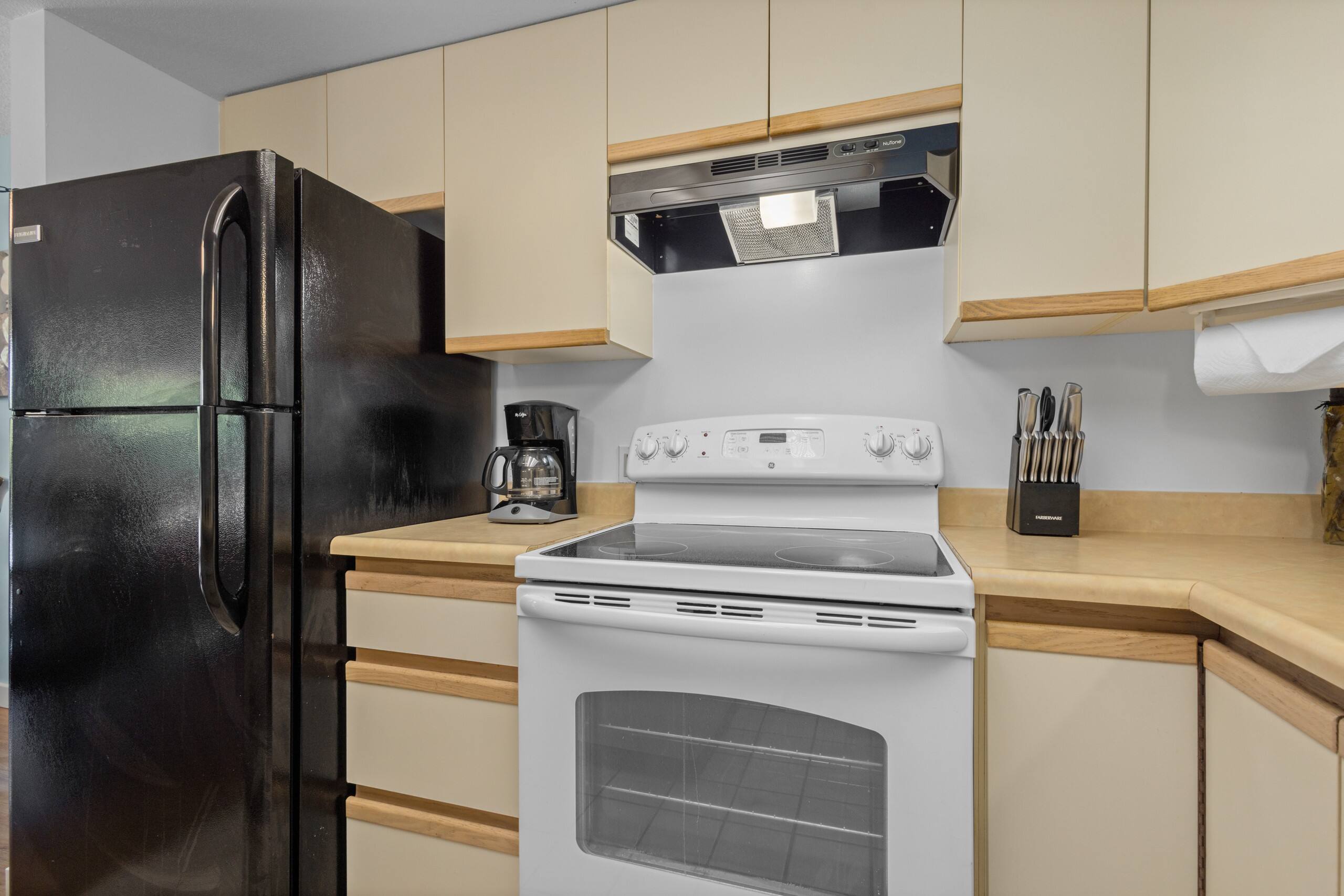 Condo in Kihei · ★4.63 · 1 bedroom · 2 beds · 2 shared baths - Image 17