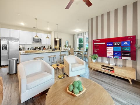 2xKing Beds, Pool, Gym, No-Stairs