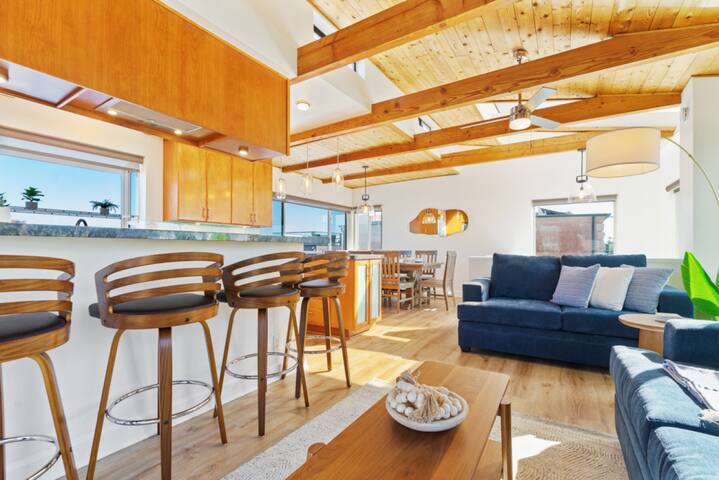 Coastal Getaway Ping Pong Bikes and Beach gallery image 5