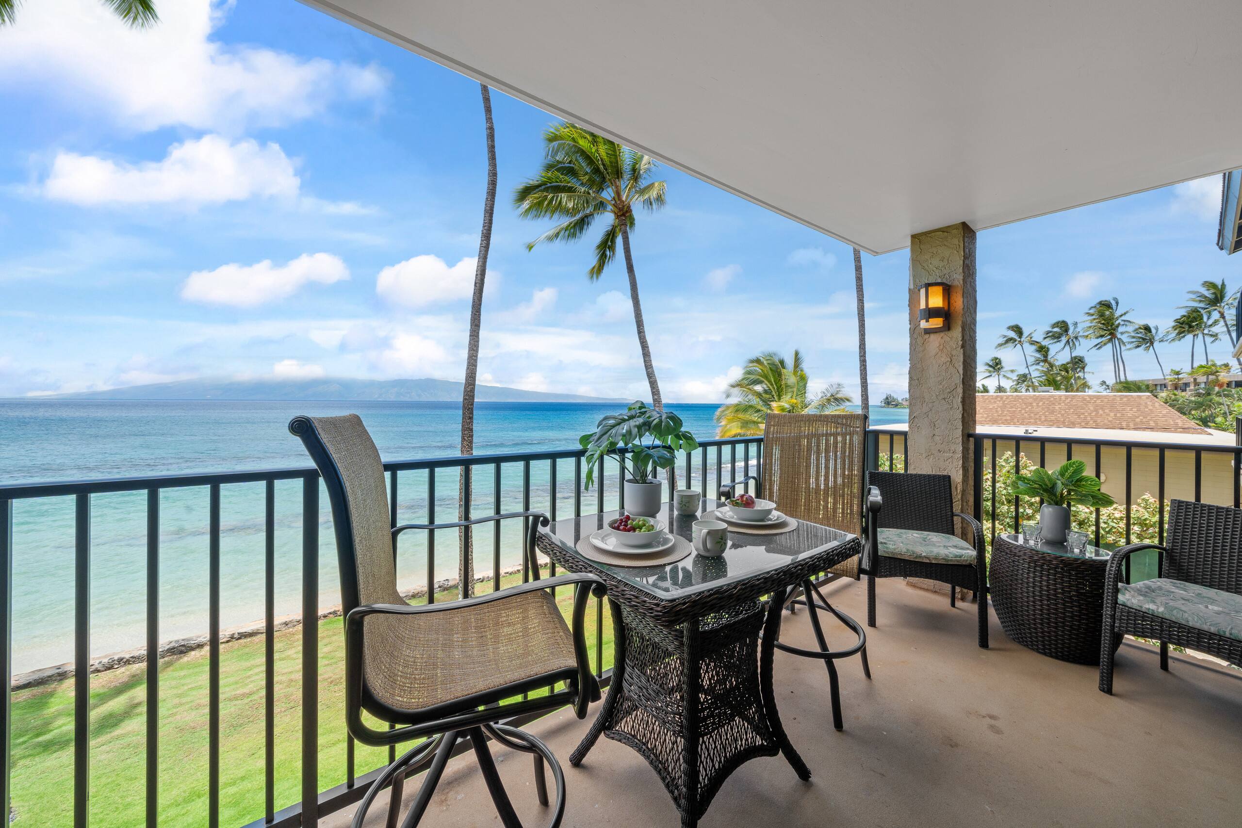 Condo in Lahaina · ★4.86 · 1 bedroom · 2 beds · 1 bath - Image 8