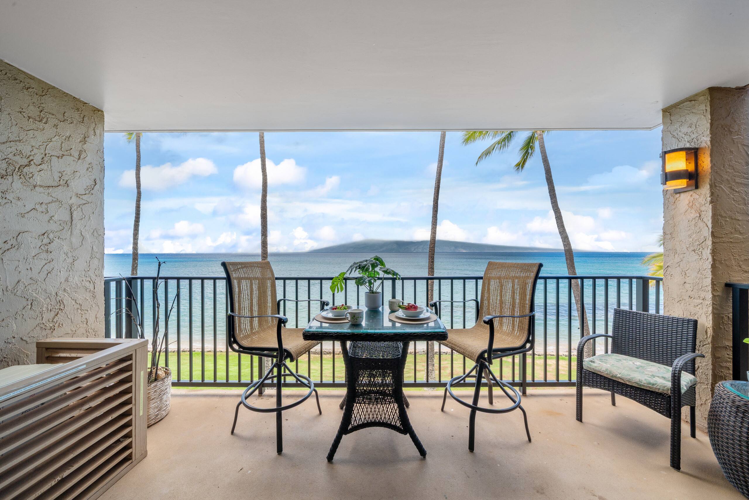 Condo in Lahaina · ★4.86 · 1 bedroom · 2 beds · 1 bath - Image 7
