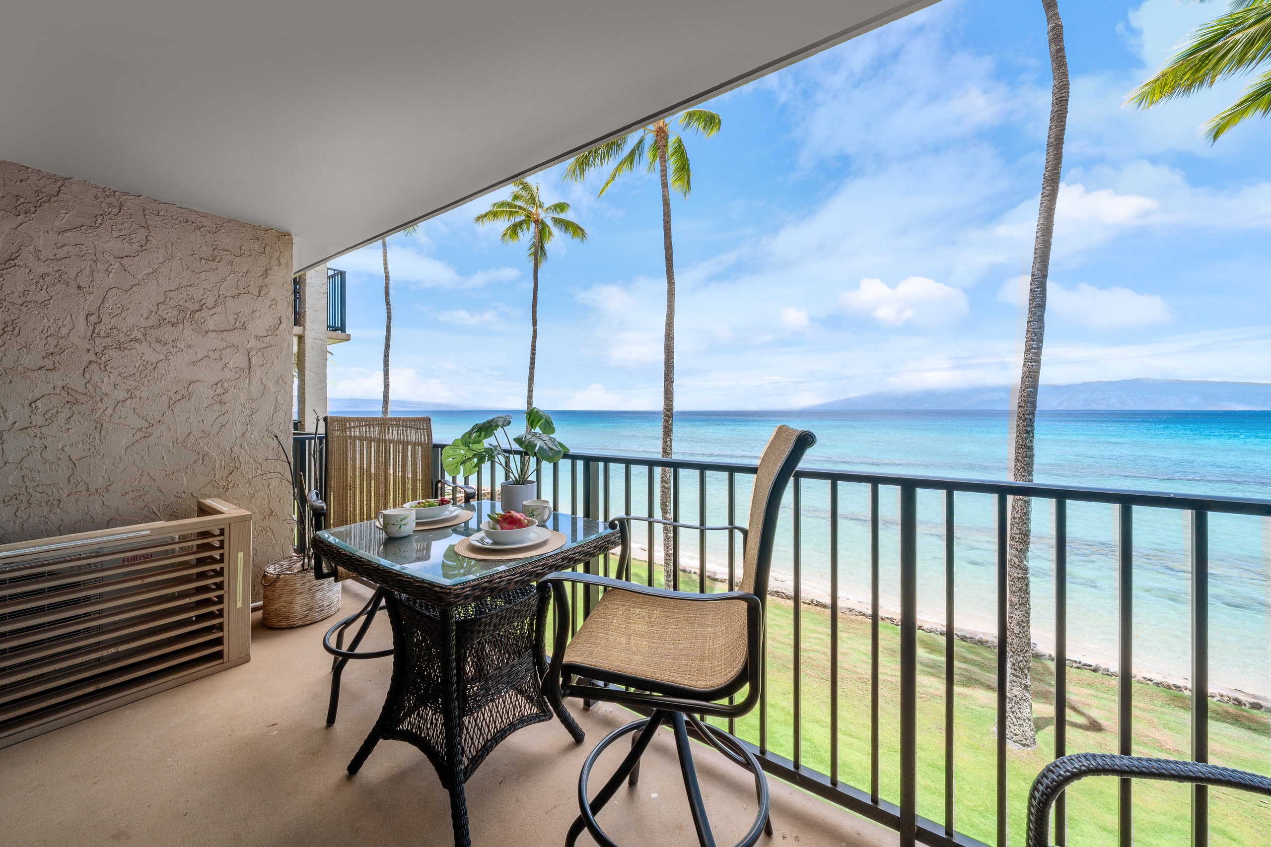 Condo in Lahaina · ★4.86 · 1 bedroom · 2 beds · 1 bath - Image 9