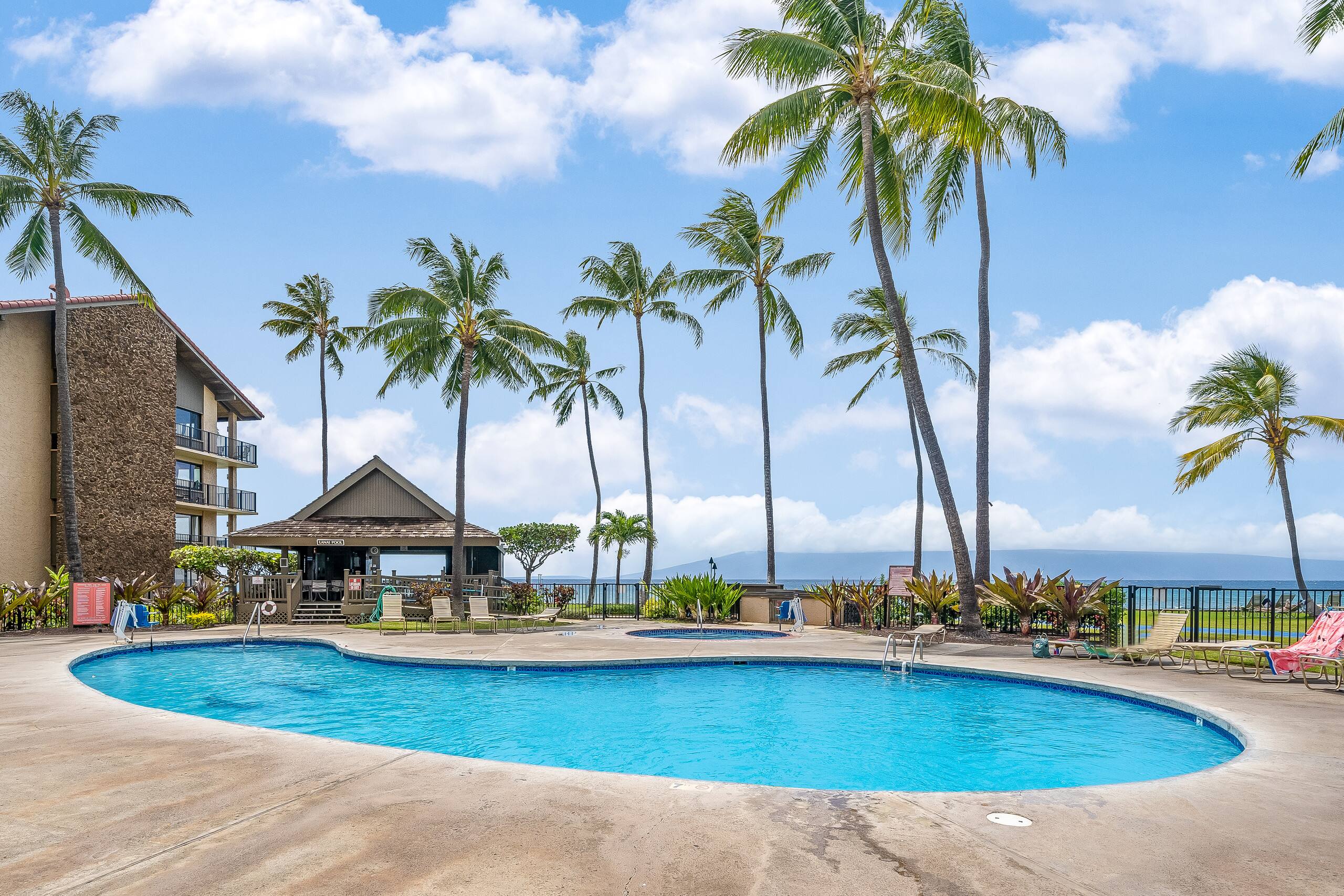 Condo in Lahaina · ★4.86 · 1 bedroom · 2 beds · 1 bath - Image 29