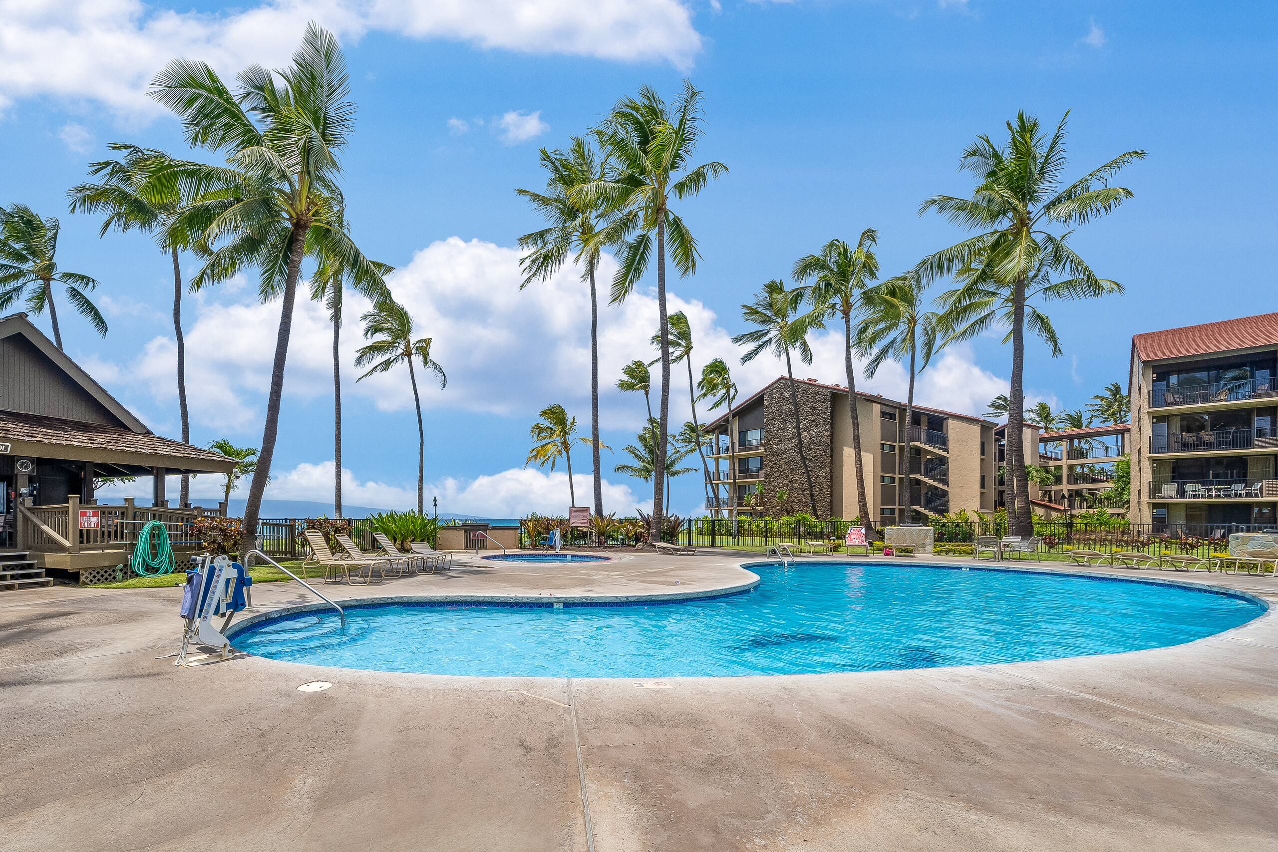 Condo in Lahaina · ★4.86 · 1 bedroom · 2 beds · 1 bath - Image 31