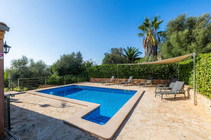 Son Frau gallery image 4