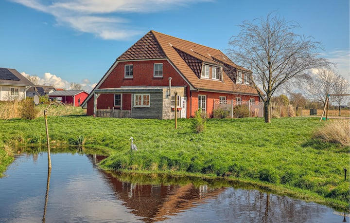 Nice home in Tönning with WiFi