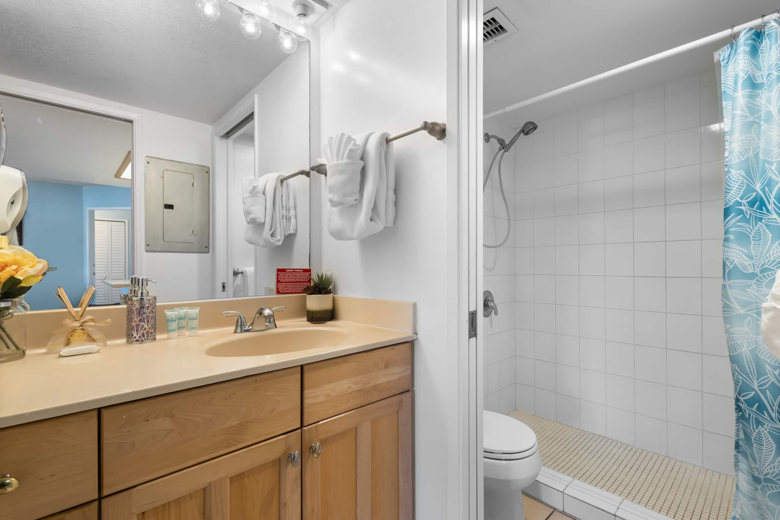 Condo in Kihei · ★4.45 · 1 bedroom · 2 beds · 1 bath - Image 17