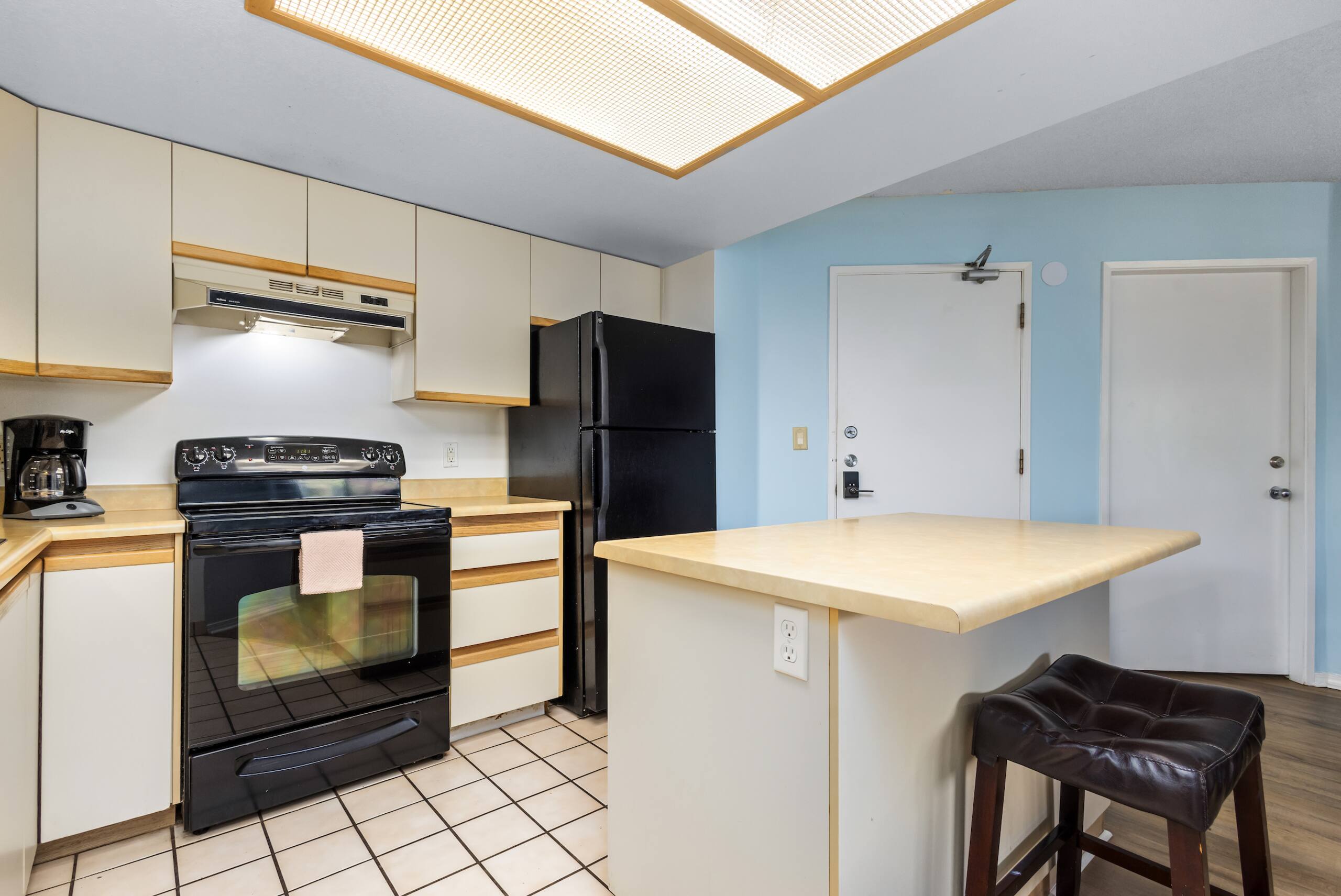 Condo in Kihei · ★4.45 · 1 bedroom · 2 beds · 1 bath - Image 8
