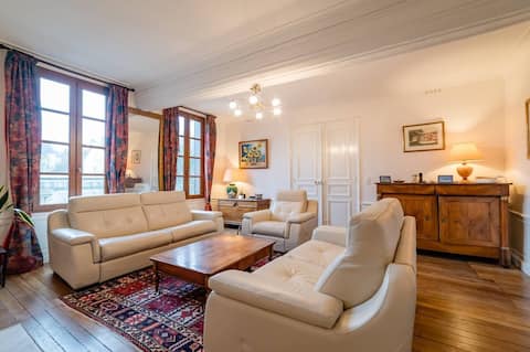 Michelet – Stay in Auxerre