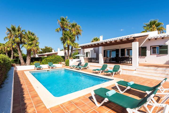 Bini Carmen gallery image 2